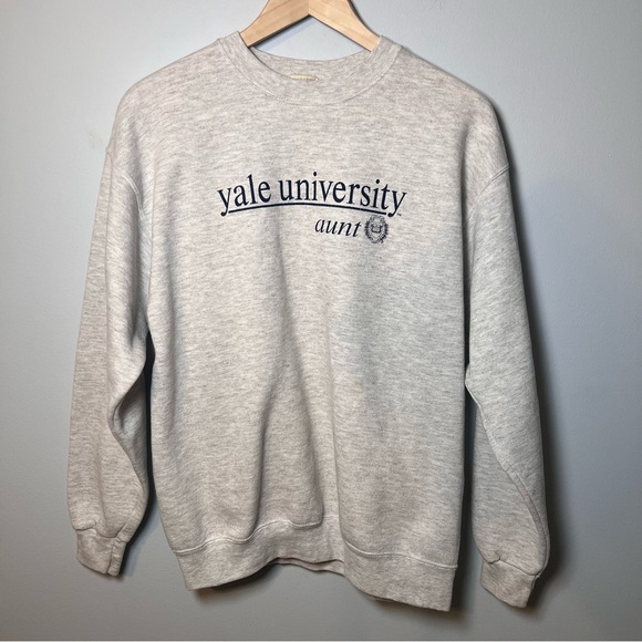 Vintage Yale University AUNT Crewneck Women’s M Gray Sweatshirt Lee Heavyweight - Picture 1 of 5